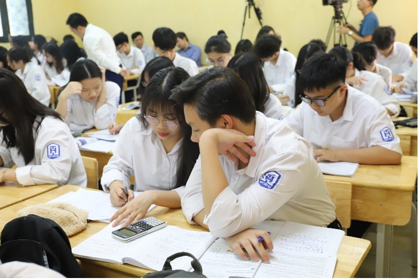Các em học sinh được chủ động trong nhiều hoạt động tại lớp. Các em học sinh được chủ động trong nhiều hoạt động tại lớp.