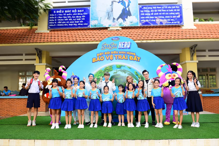 Chuỗi hoạt động tại trường học của Vinamilk giúp trẻ em, những thế hệ người tiêu dùng tương lai, nâng cao nhận thức về môi trường.