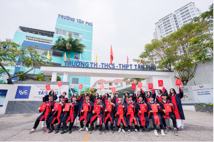 IGC Group tạo điều kiện và cam kết đồng hành cùng những học sinh có thành tích và nỗ lực vượt trội.