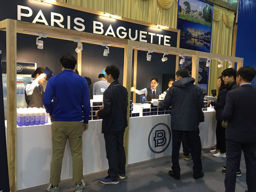 Không khí Trung tâm Báo chí quốc tế ngày đầu tiên làm việc ảnh 8 Chú thích ảnh