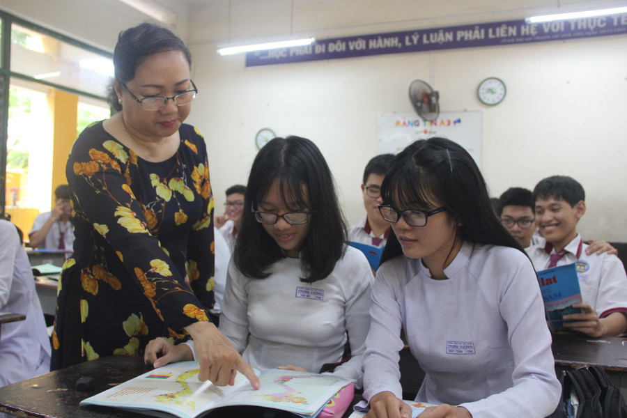 Các trường vừa tổ chức dạy học theo chương trình vừa ôn tập cho HS khối 12 chuẩn bị cho Kỳ thi THPT quốc gia sắp tới Các trường vừa tổ chức dạy học theo chương trình vừa ôn tập cho HS khối 12 chuẩn bị cho Kỳ thi THPT quốc gia sắp tới