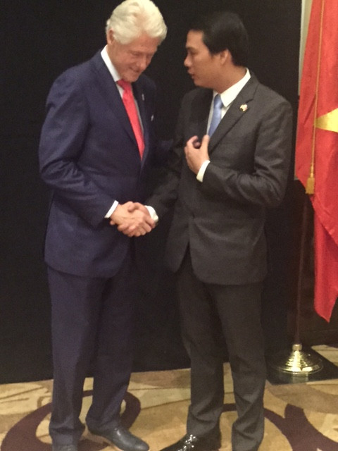 Hôn phu của Á hậu Ngô Thanh Thanh Tú: Đại gia giàu lẫy lừng xuất thân từ... bán kem dạo ảnh 14 Hôn phu của Á hậu Thanh Tú: Cuộc đời từ chàng trai bán kem đến đại gia giàu lừng lẫy-14