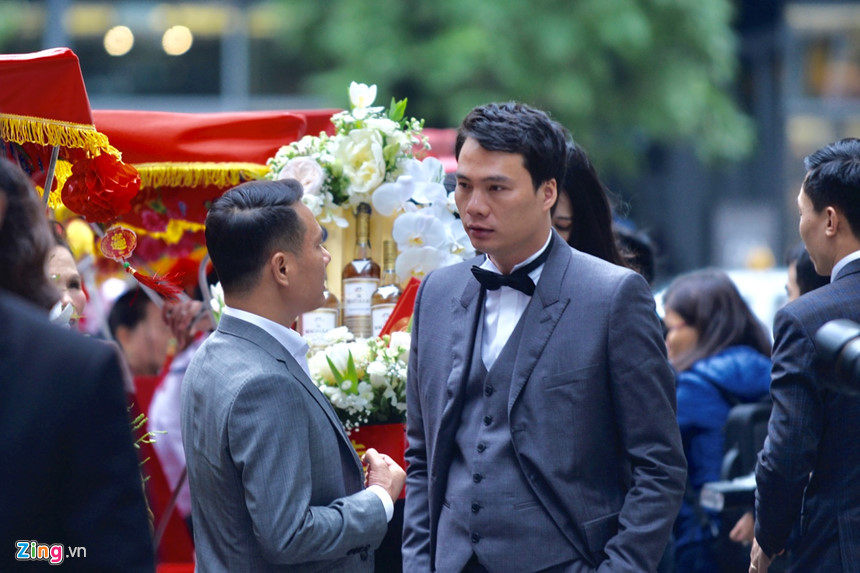 Hôn phu của Á hậu Ngô Thanh Thanh Tú: Đại gia giàu lẫy lừng xuất thân từ... bán kem dạo ảnh 5 Hôn phu của Á hậu Thanh Tú: Cuộc đời từ chàng trai bán kem đến đại gia giàu lừng lẫy-5