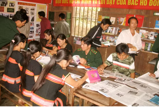 Xuân yêu thương về trường vùng khó 