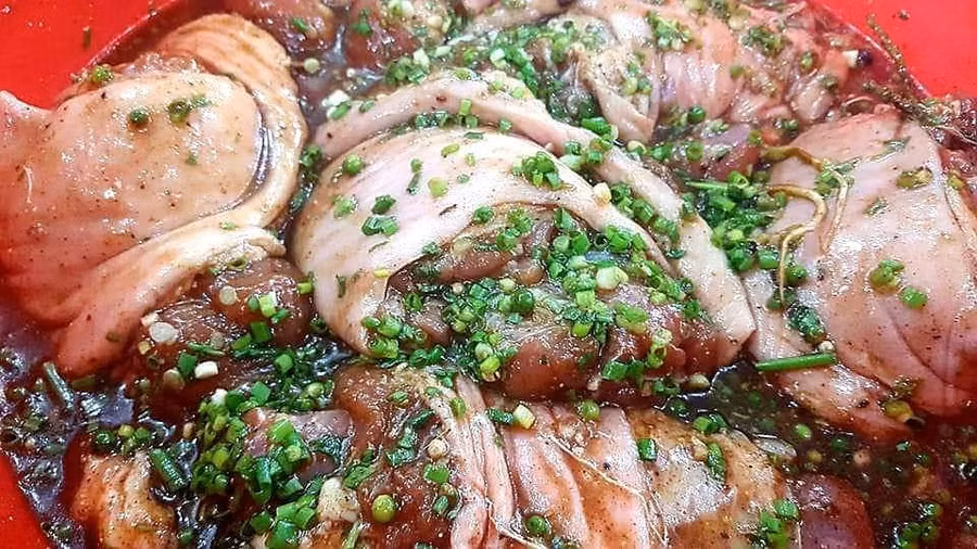 Ướp thịt chân giò