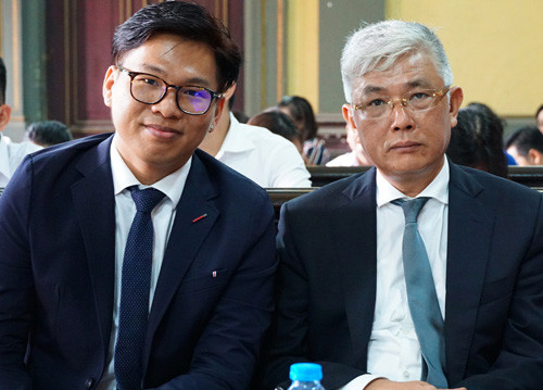 Đại diện Grab tại tòa. Ảnh:Kỳ Hoa. Đại diện Grab tại tòa. Ảnh: Kỳ Hoa.