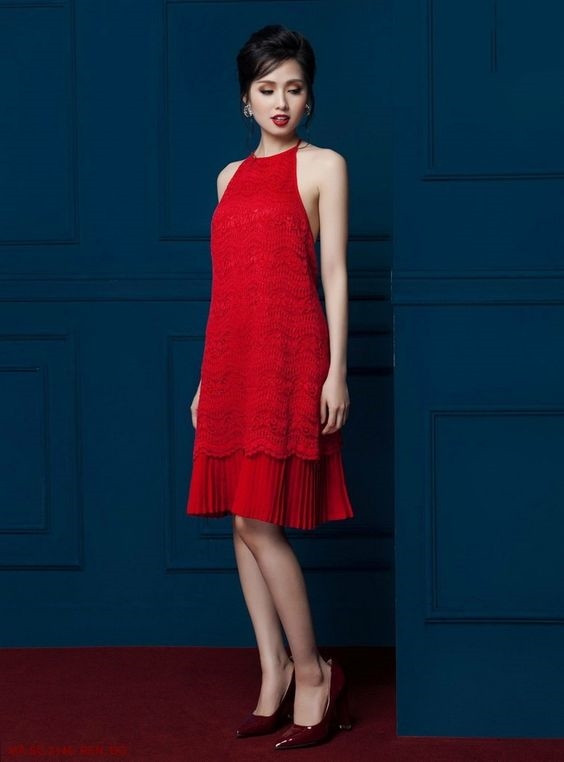 Đẹp mong manh với trang phục cổ yếm Dep mong manh voi trang phuc co yem