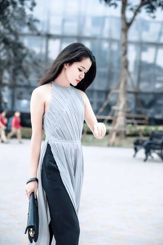 Đẹp mong manh với trang phục cổ yếm Dep mong manh voi trang phuc co yem