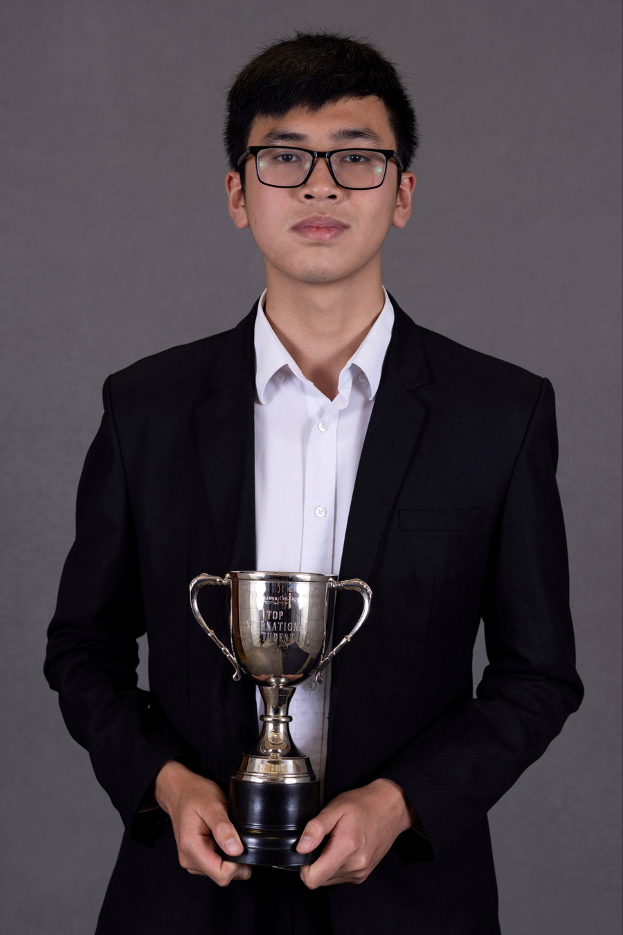 Xuân Khang nhận học bổng NZSS 2019, hiện chuẩn bị trở thành sinh viên năm nhất ĐH Auckland (New Zealand). Xuân Khang nhận học bổng NZSS 2019, hiện chuẩn bị trở thành sinh viên năm nhất ĐH Auckland (New Zealand).
