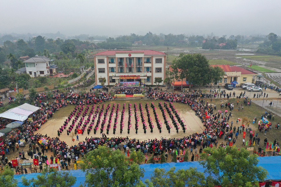 Toàn cảnh không gian lễ hội.