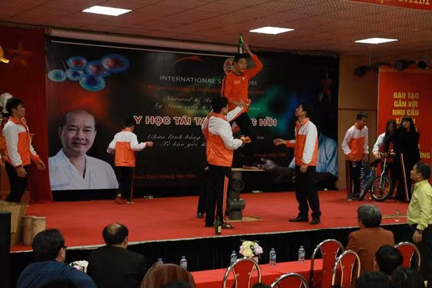 Trẻ tự kỉ dự Hội thảo