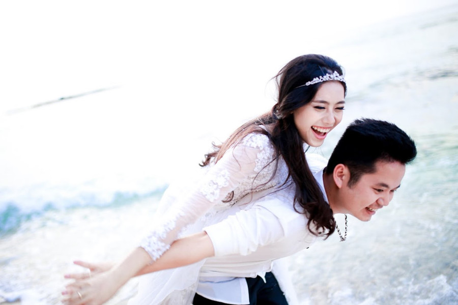 Nắm tay nhau qua những ngày gian khó