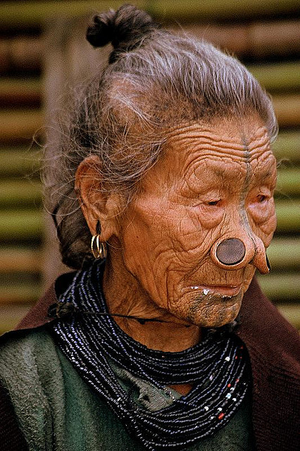 Bộ tộc phụ nữ "xấu như ma" lại thành hoa hậu ảnh 1 Bộ tộc phụ nữ "xấu như ma" lại thành hoa hậu ảnh 1