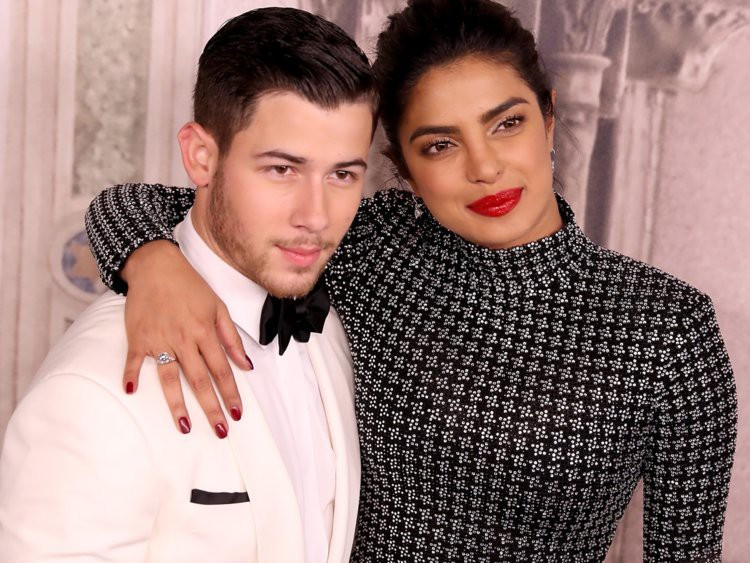 Priyanka Chopra và chồng Nick Jonas.
