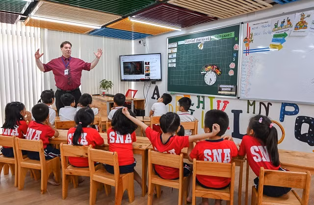 Hệ thống giáo dục NHG đáp ứng đầy đủ các tiêu chí để gia nhập các tổ chức giáo dục uy tín trên thế giới. Hình ảnh: Một lớp học theo chương trình IB tại Trường Quốc tế Bắc Mỹ (SNA) – thành viên NHG