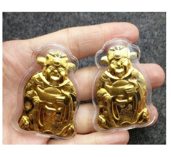 Sản phẩm Thần Tài mạ vàng được rao bán trên Shoppee giá từ 59.000 - 79.000 đồng/sản phẩm.