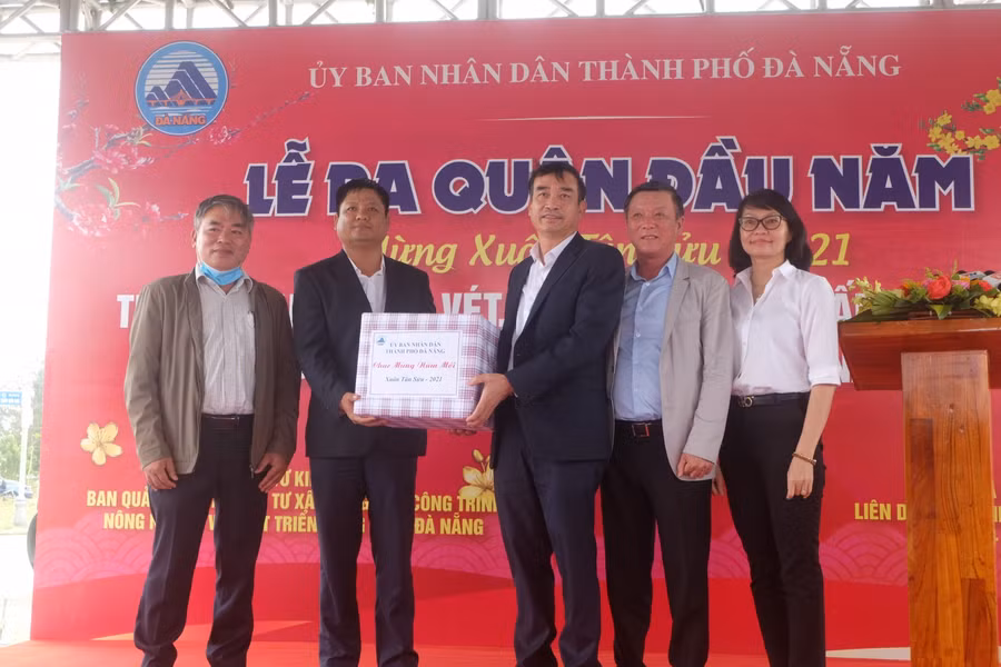 Chủ tịch Đà Nẵng: Khơi thông sông Cổ Cò có ý nghĩa rất quan trọng trong phát triển du lịch ảnh 1