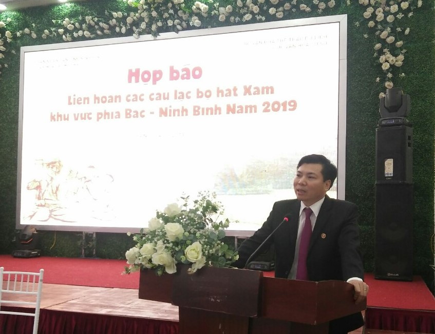 Ông Nguyễn Mạnh Cường - Giám đốc Sở Văn hóa và Thể thao tỉnh Ninh Bình thông tin về liên hoan. Ảnh: Bình Thanh. Ông Nguyễn Mạnh Cường - Giám đốc Sở Văn hóa và Thể thao tỉnh Ninh Bình thông tin về liên hoan. Ảnh: Bình Thanh.