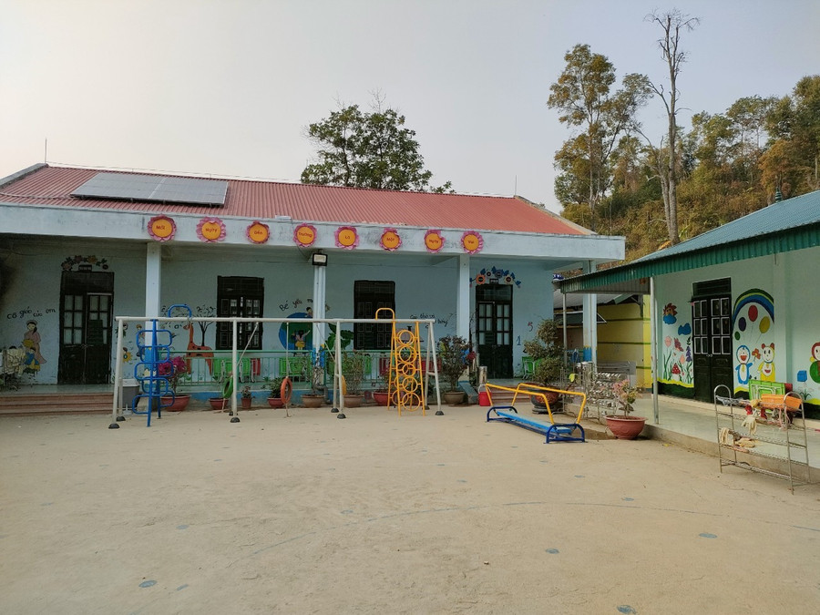 Một góc khuôn viên nhà trường. Một góc khuôn viên nhà trường.