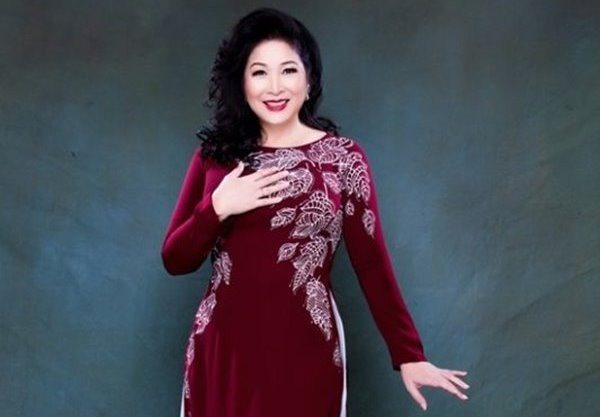 Cách chọn áo dài Tết vừa chuẩn và xinh