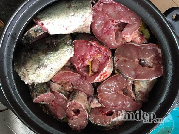 Ca qua kho chuoi xanh thom ngon cho ngay mua