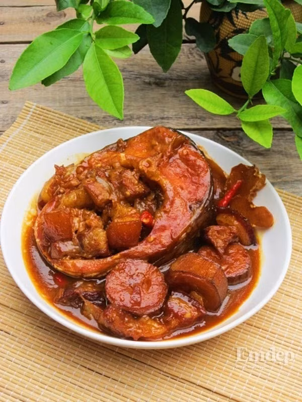 Ca qua kho chuoi xanh thom ngon cho ngay mua