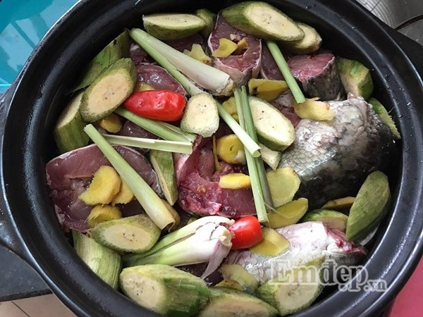 Ca qua kho chuoi xanh thom ngon cho ngay mua