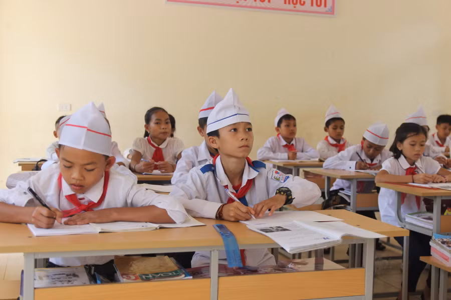 Học sinh Trường THCS DTNT Kỳ Sơn, Nghệ An.