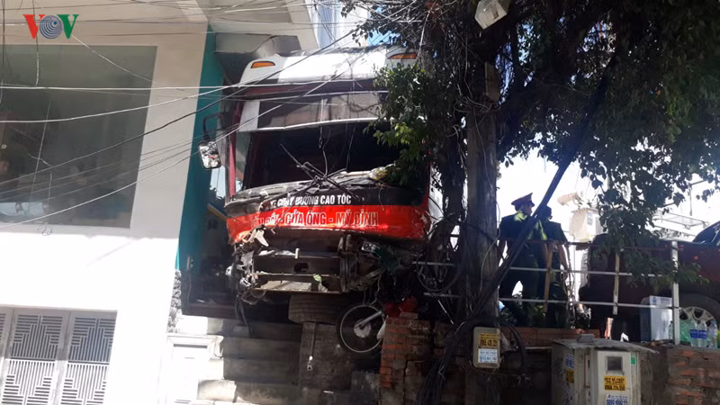 2 cuu can bo cong an dot nhap cuc thi hanh an dan su lay 22 banh heroin hinh 7