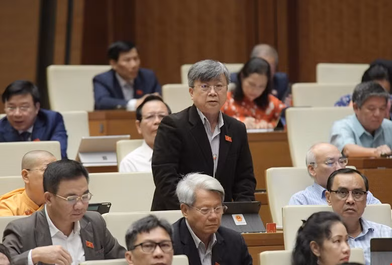 Đại biểu Trương Trọng Nghĩa – TP Hồ Chí Minh.