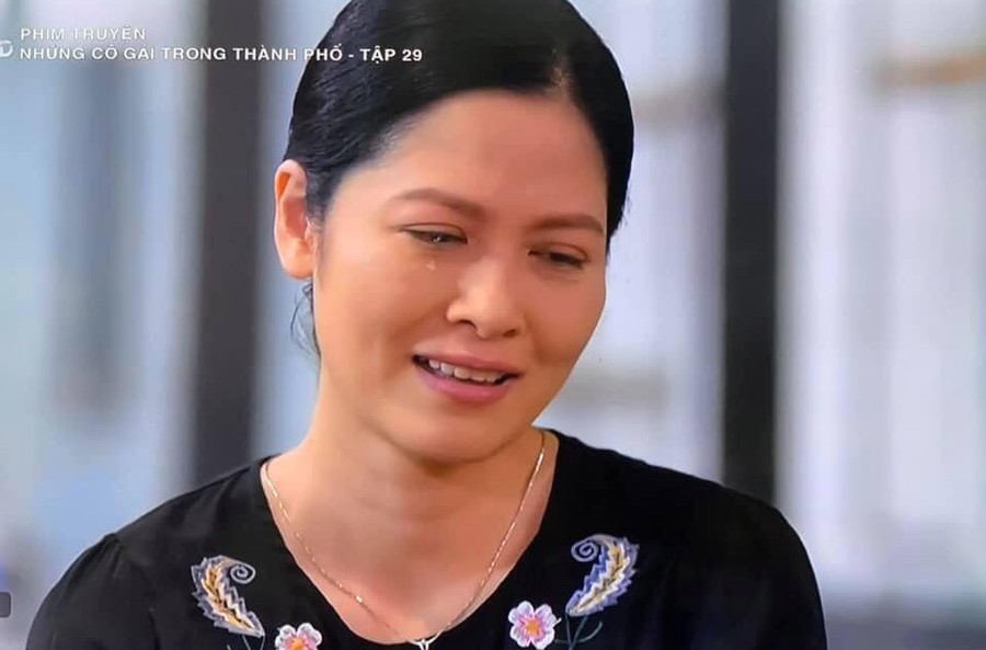 Nhan sắc thật của người phụ nữ làm ông Sơn chao đảo trong "Về nhà đi con“ ảnh 4 Nhan sắc thật của người phụ nữ làm ông Sơn chao đảo trong Về nhà đi con-5