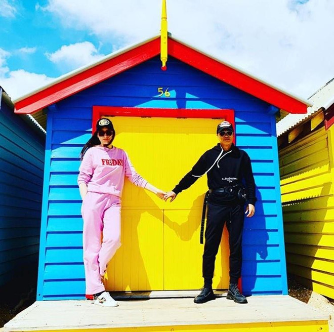 Ngắm dung nhan tuyệt sắc của con gái "ông trùm phim xã hội đen Hong Kong" ảnh 11 Nhan sac con gai