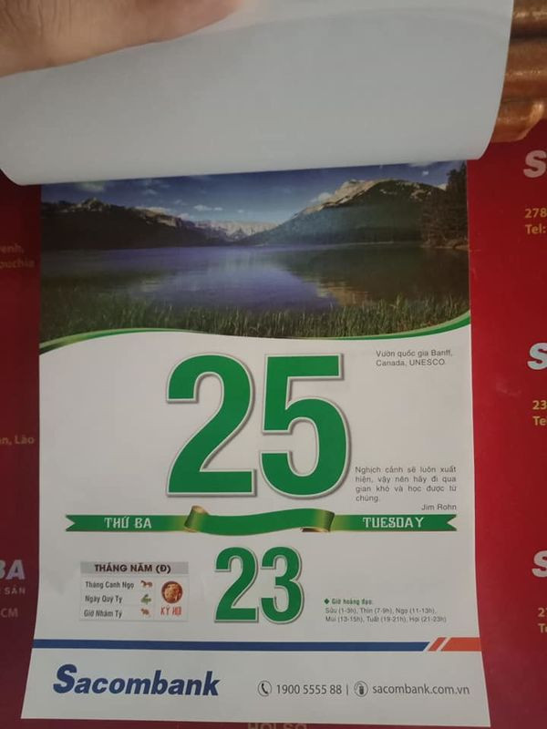 “Người đi châu mộc chiều sương ấy/Có nhớ hồn lau nẻo bến bờ/Có nhớ dáng người trên độc mộc/Trôi dòng nước lũ hoa đong đưa”Phải chăng sẽ là bài thơ Tây Tiến? Ảnh: Nguyễn Thành Chung/Group Trường Người Ta