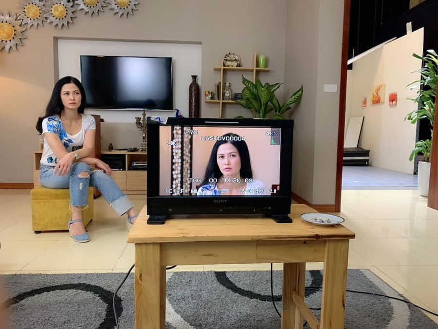 Nhan sắc thật của người phụ nữ làm ông Sơn chao đảo trong "Về nhà đi con“ ảnh 7 Nhan sắc thật của người phụ nữ làm ông Sơn chao đảo trong Về nhà đi con-8