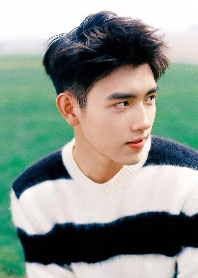 TrongTương Dạ, các diễn viên kỳ cựu như Hồ Quân, Lê Minh, Trịnh Thiếu Thu, Quách Phẩm Siêu còn đóng phụ cho Trần Phi Vũ. Nu dien vien dep nhat Trung Quoc tre trung o tuoi 51 hinh anh 9