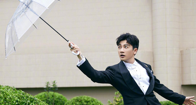 Vẻ thư sinh 20 năm không đổi của "Ngũ a ca" Tô Hữu Bằng ảnh 9 Ve thu sinh 20 nam khong doi cua