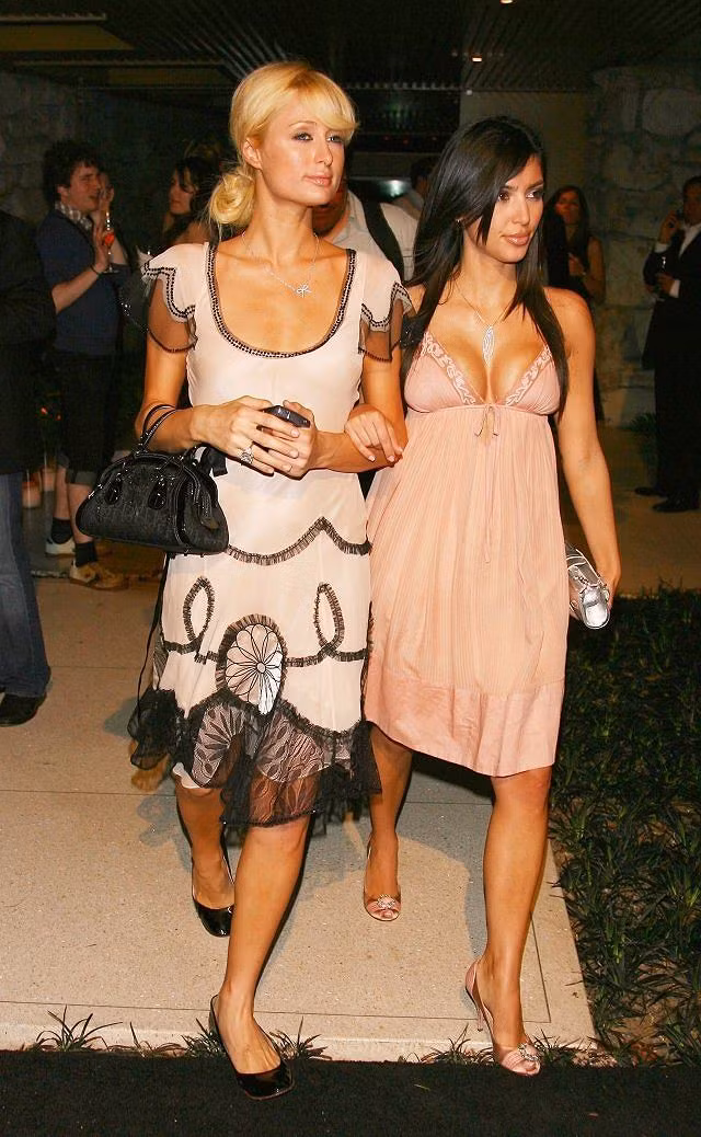 Bất ngờ với loạt ảnh cũ thuở Kim Kardashian chưa sở hữu ‘siêu vòng ba’ - ảnh 10