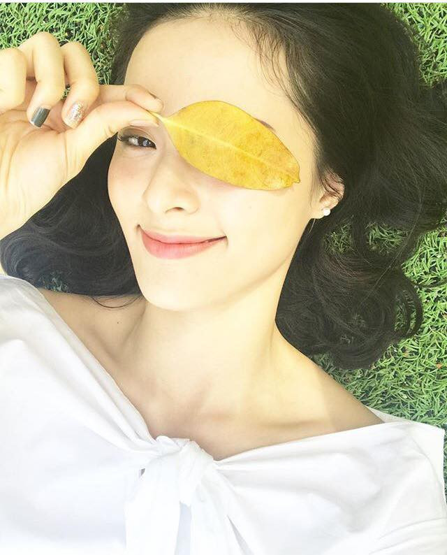 Hạ Vi hiếm hoi chia sẻ ảnh ngày bé chứng minh dậy thì thành công sau khi bị chê mờ nhạt, kém sắc-4