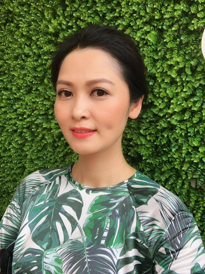 Nhan sắc thật của người phụ nữ làm ông Sơn chao đảo trong "Về nhà đi con“ ảnh 10 Nhan sắc thật của người phụ nữ làm ông Sơn chao đảo trong Về nhà đi con-11