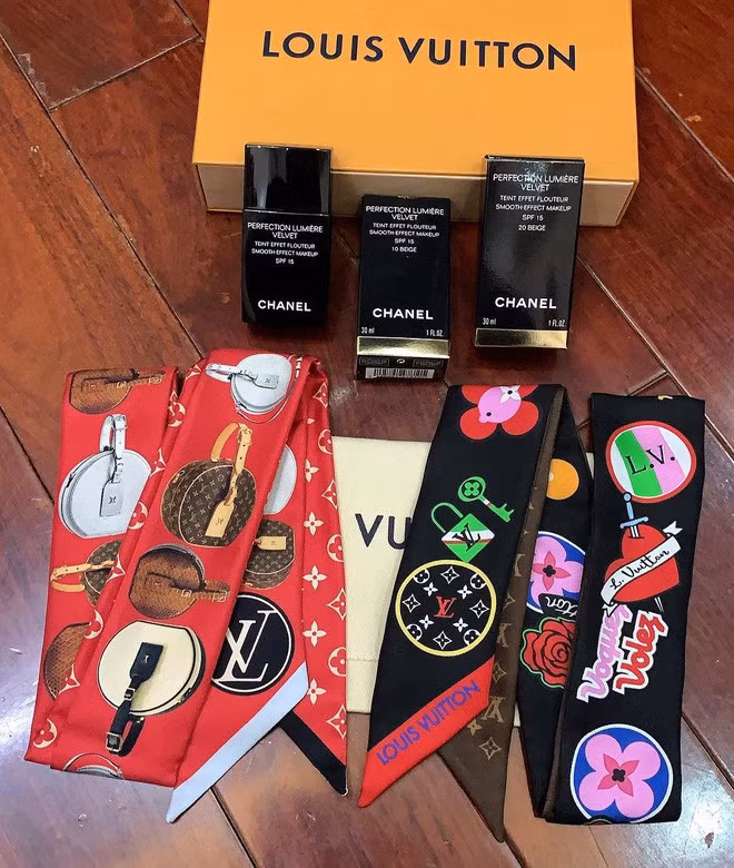 Sang chảnh như cô dâu Khánh Linh của Bùi Tiến Dũng: Mua đồ hiệu hay mỹ phẩm theo... lố ảnh 13