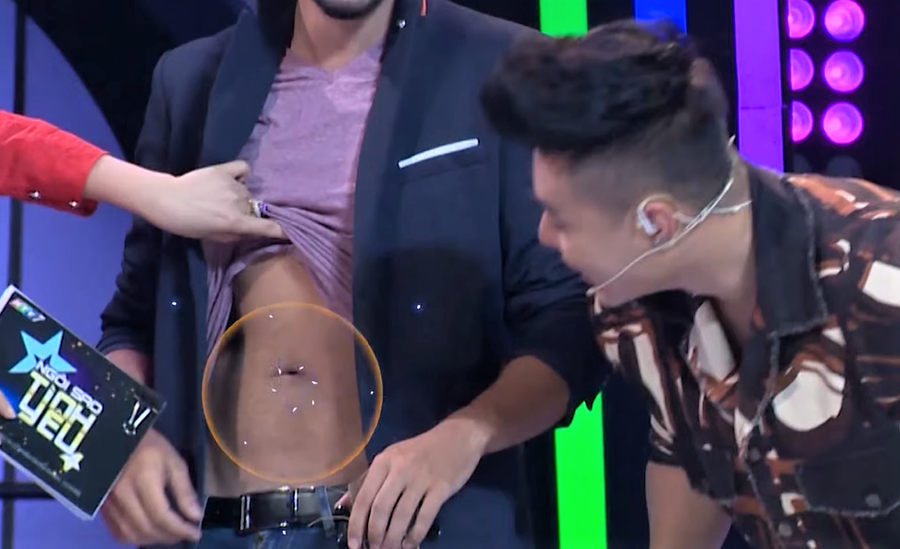 Phi Thanh Vân lần đầu làm MC đã gây phản cảm vì hành động này hình ảnh 2 phi thanh van lan dau lam mc da gay phan cam vi hanh dong nay hinh anh 2