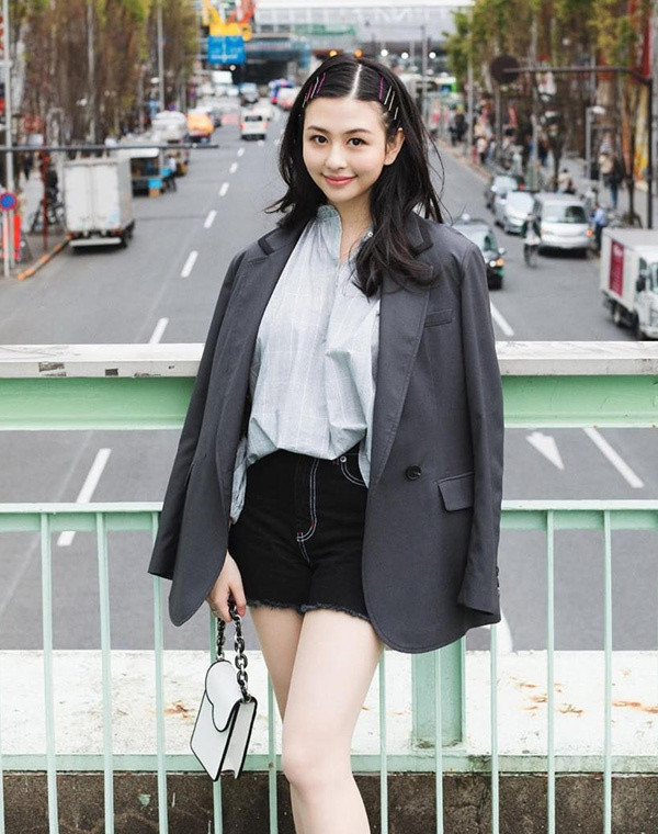 Con gái tuổi teen của các diễn viên Hong Kong