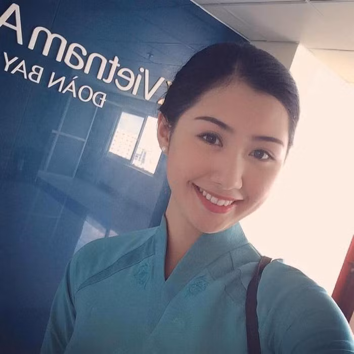4 cô nàng tiếp viên hàng không nhan sắc “"cực phẩm“ ảnh 15