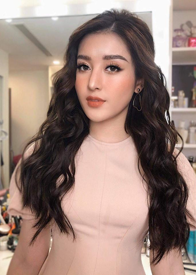 Á hậu Huyền My tiết lộ bộ sưu tập nước hoa “khủng” không kém Trấn Thành ảnh 1 fan hoi loai nuoc hoa hay dung, a hau rich kid dua nguyen bst gay choang vang the nay day - 1