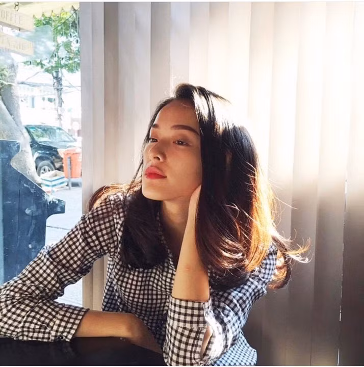 Hạ Vi hiếm hoi chia sẻ ảnh ngày bé chứng minh dậy thì thành công sau khi bị chê mờ nhạt, kém sắc-5