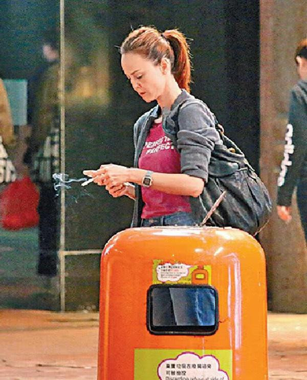 Hình ảnh mới nhất gây tranh cãi của Hoa hậu Hong Kong từng nhặt rác kiếm sống ảnh 7 hoa hau hong kong nhat rac kiem song, gio tro lai showbiz kiem tien de sua mui? - 7