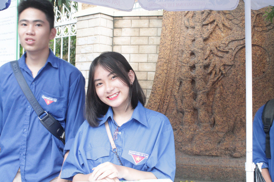 Sinh viên tình nguyện thuộc đoàn phường phố Huế