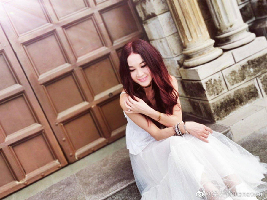 "Đát Kỷ đẹp nhất màn ảnh" Ôn Bích Hà khoe ảnh du lịch ở Nha Trang ảnh 4 Đát Kỷ đẹp nhất màn ảnh Ôn Bích Hà khoe ảnh du lịch ở Nha Trang-4