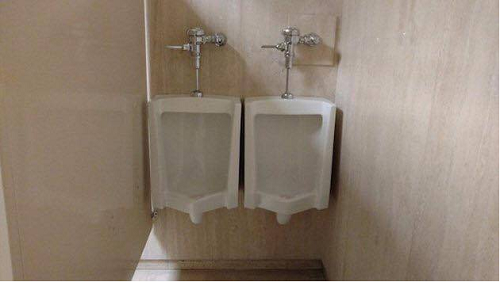 Bồn cầu cho tình thêm gắn kết.