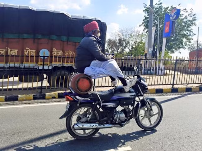 chi dep... chi co quyen quyen ru ngay ca di sieu thi hinh anh 12